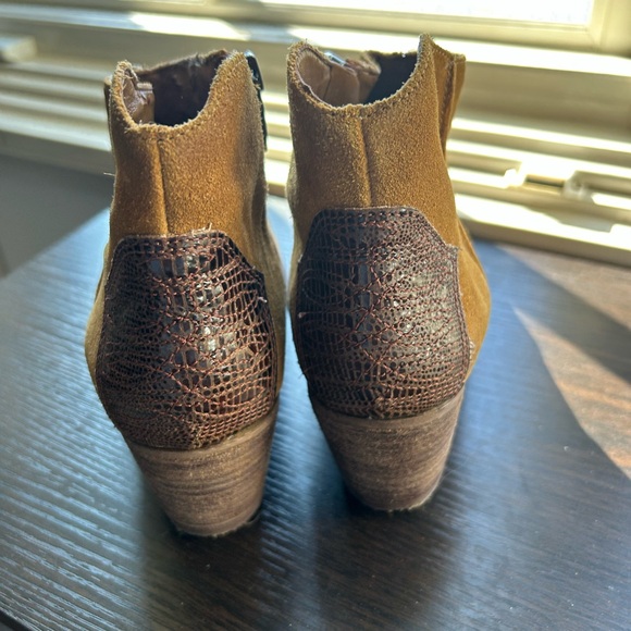Marc Fisher Tan Suede Ankle Boots with Stacked Heel - Picture 2 of 10
